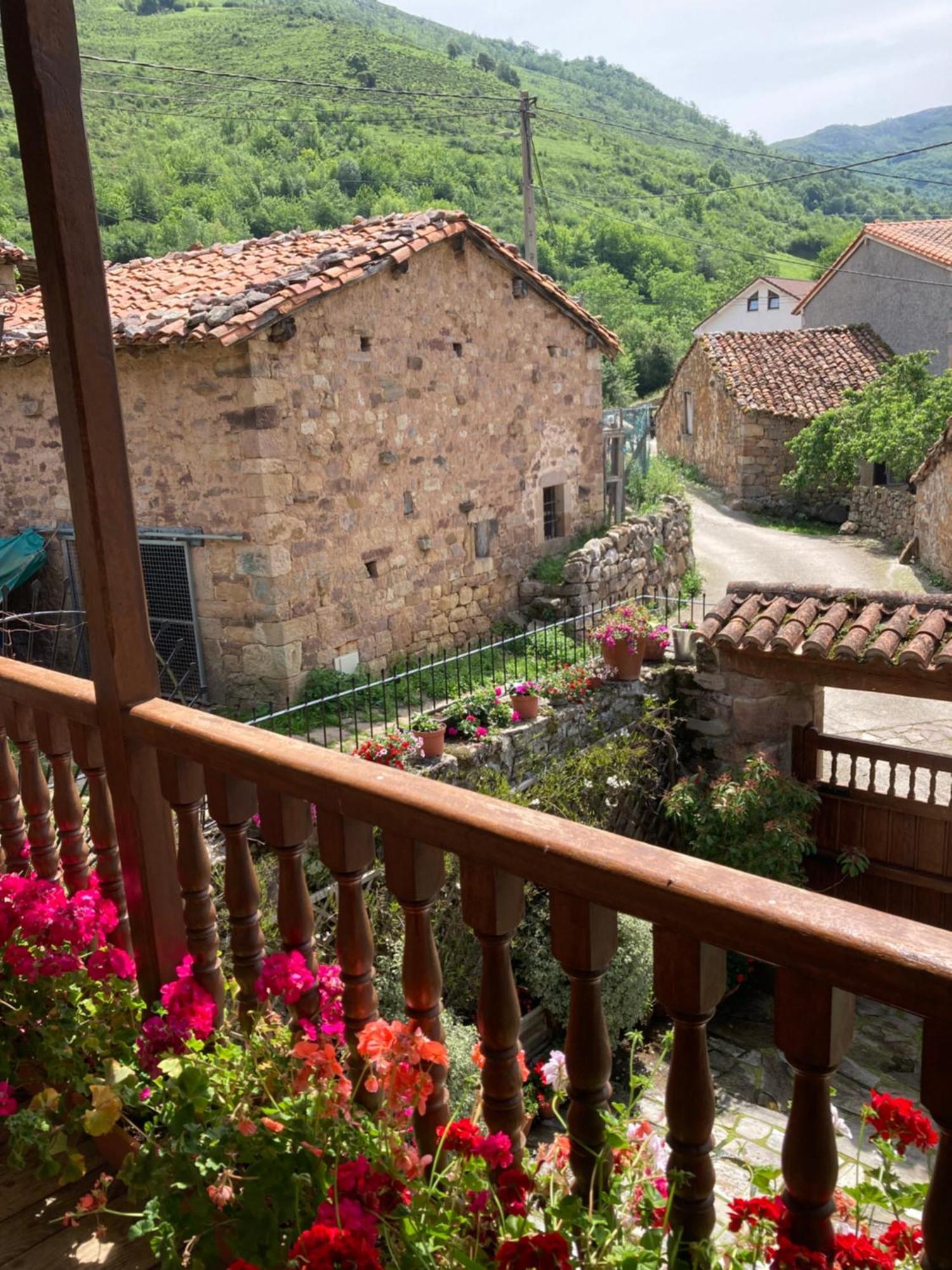 La Valuisilla, Hotel Rural Cicera Exterior foto