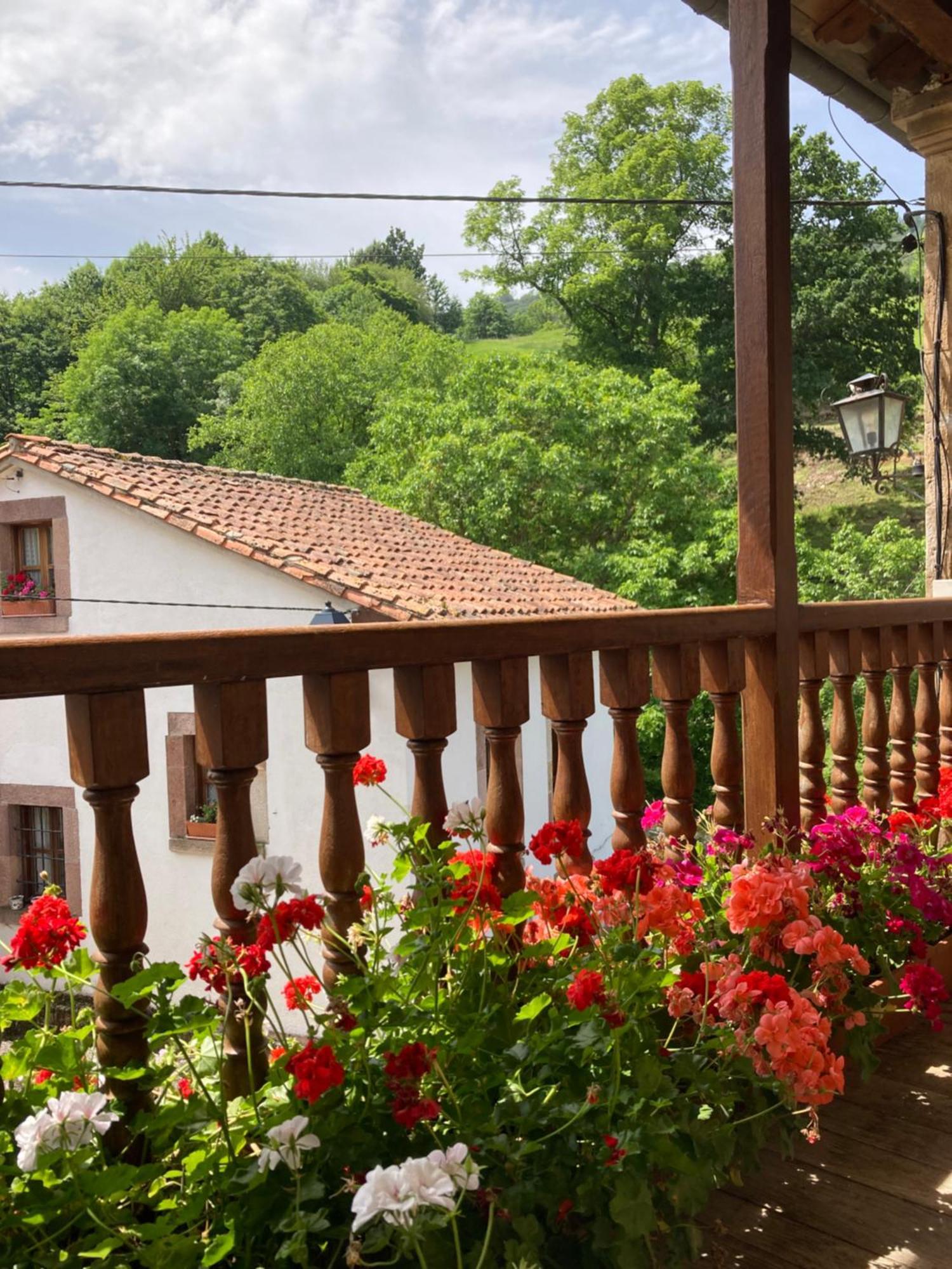 La Valuisilla, Hotel Rural Cicera Exterior foto